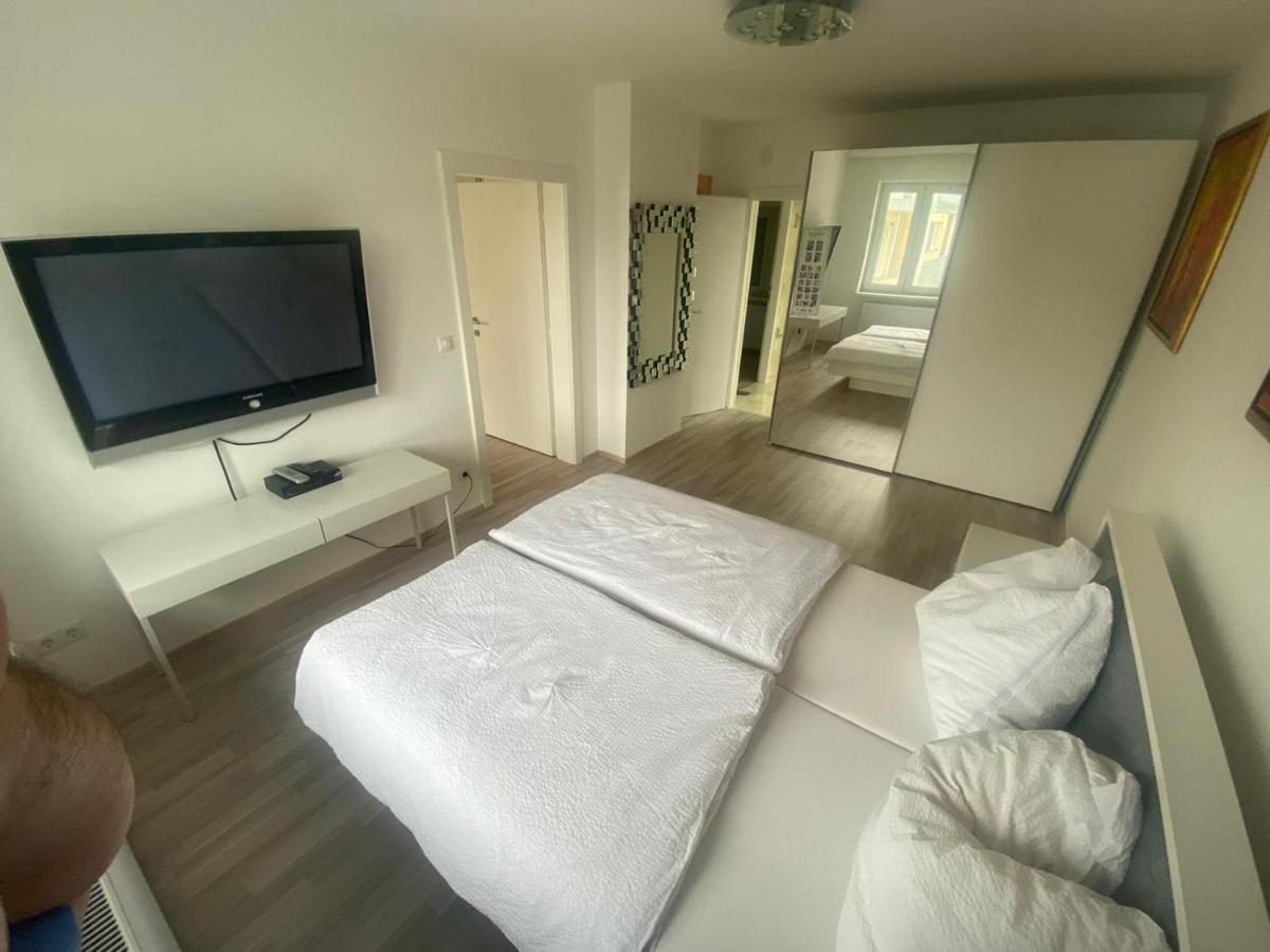Einfamillienhaus Apartment Rustenfeld Bagian luar foto